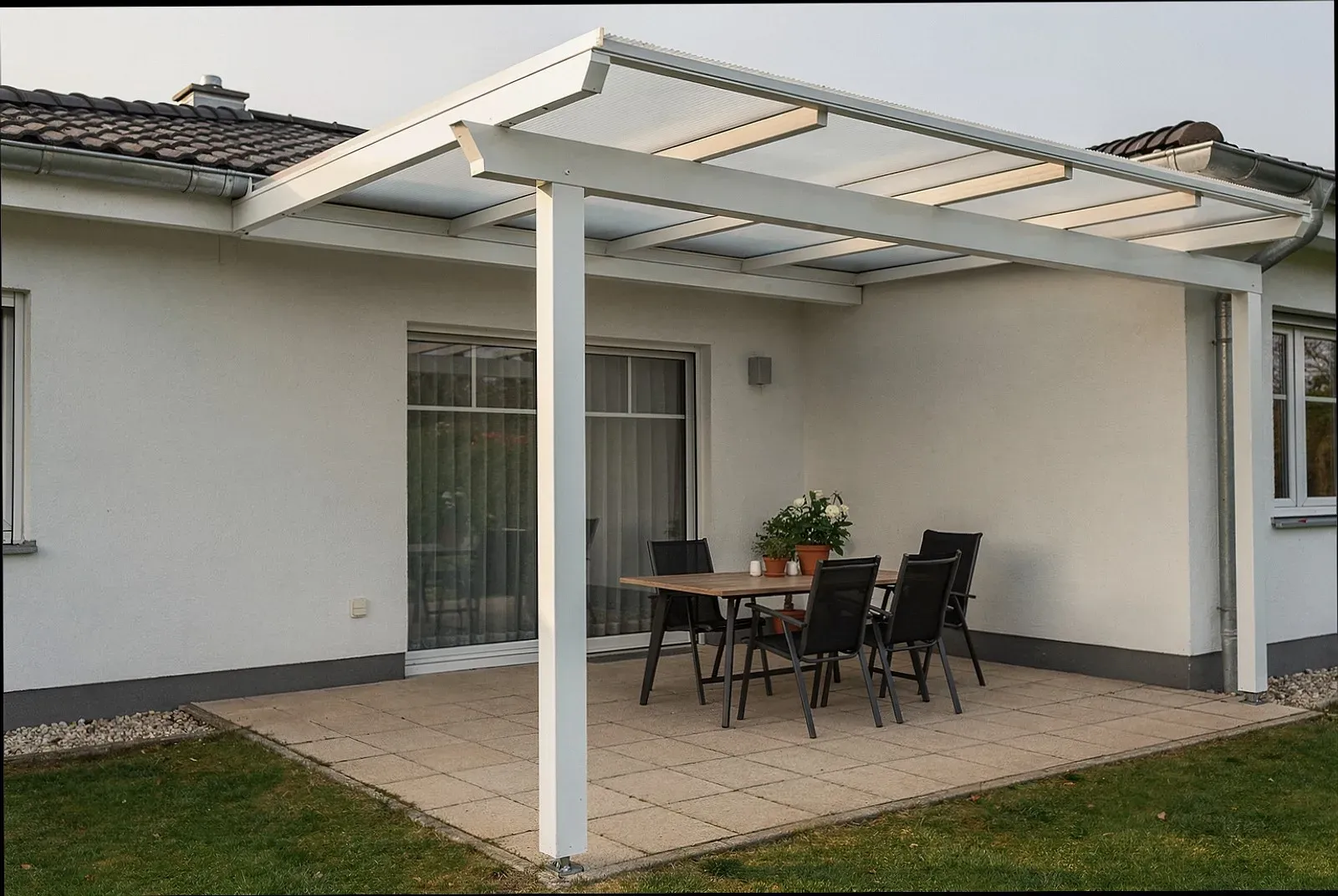 Freistehende Terrassenüberdachung in Duisburg